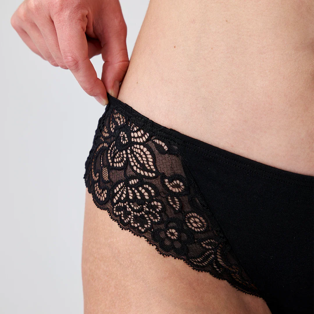 Brazilian Slips mit Spitze lace romance | Schwarz - Image 7