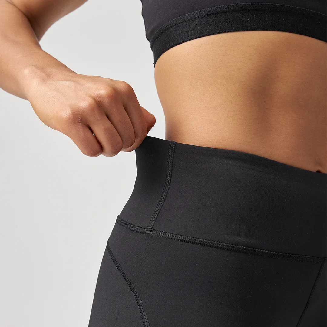 Capri Leggings | Schwarz - Image 6