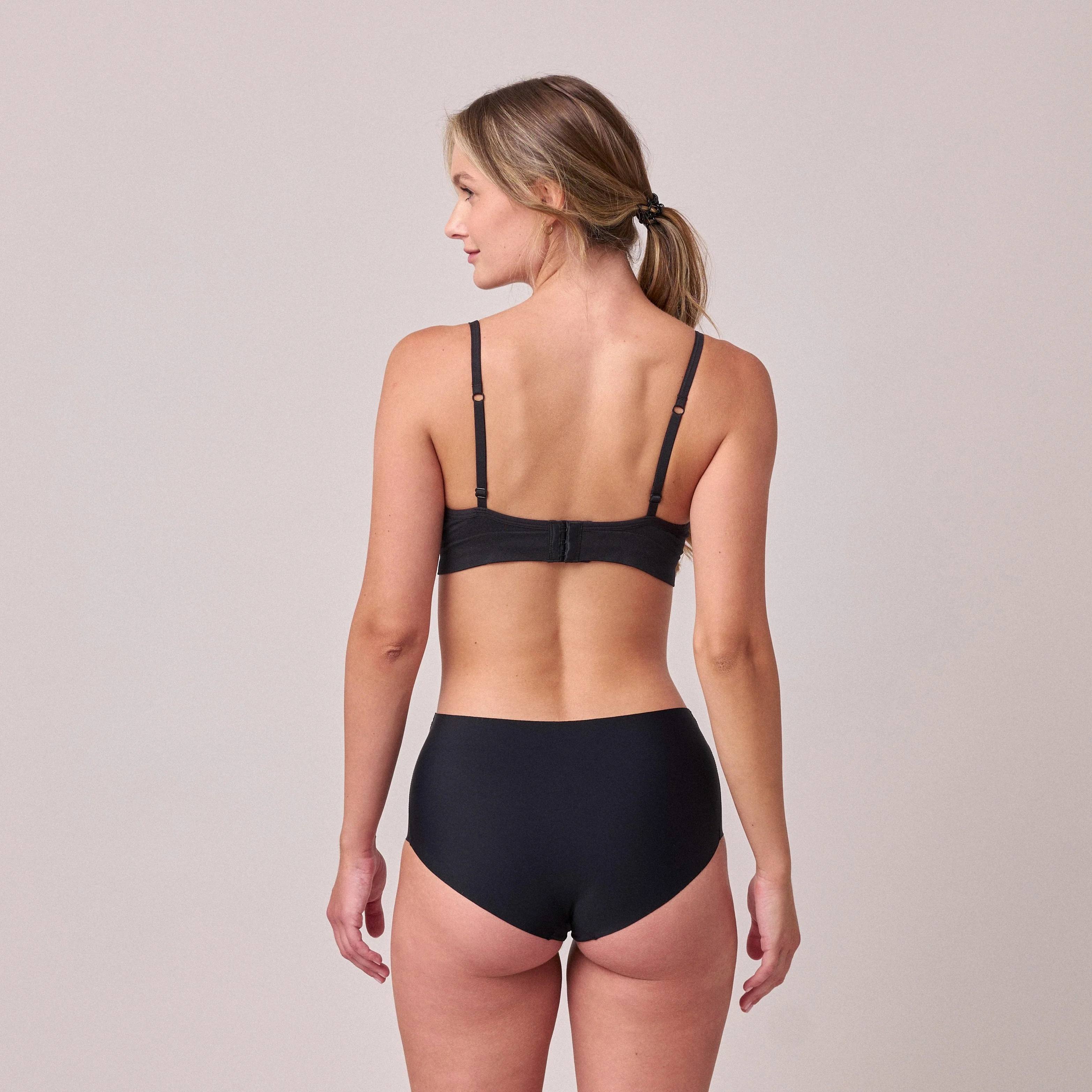 Microfiber High Waist Seamless Hipster | Schwarz - Image 10